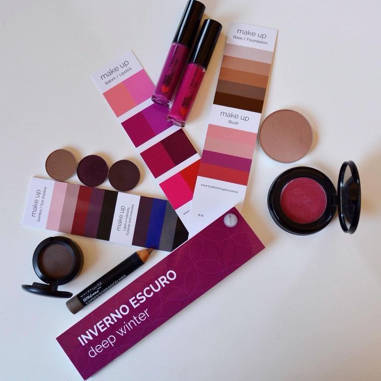 Inverno Escuro (Deep Winter): combinações, looks e peças para comprar agora